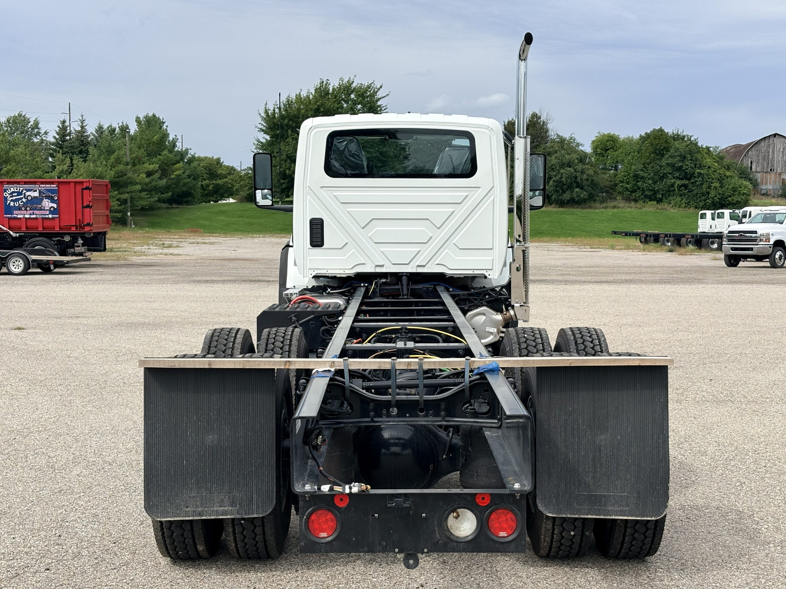 NEW 2027 International HV Hooklift Truck NEW 2027 International HV Hooklift Truck - image 6 of 6