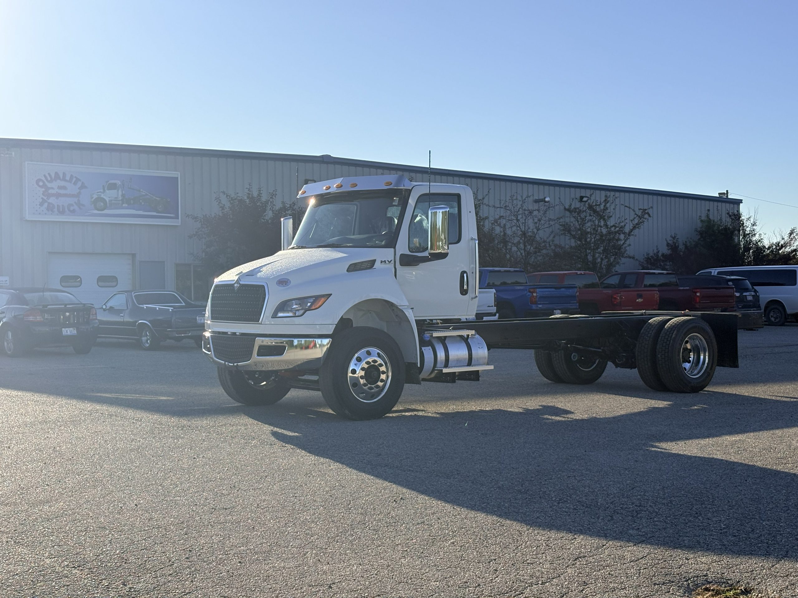New 2027 International Mv Hooklift Truck NEW 2027 International MV Hooklift Truck - image 3 of 6