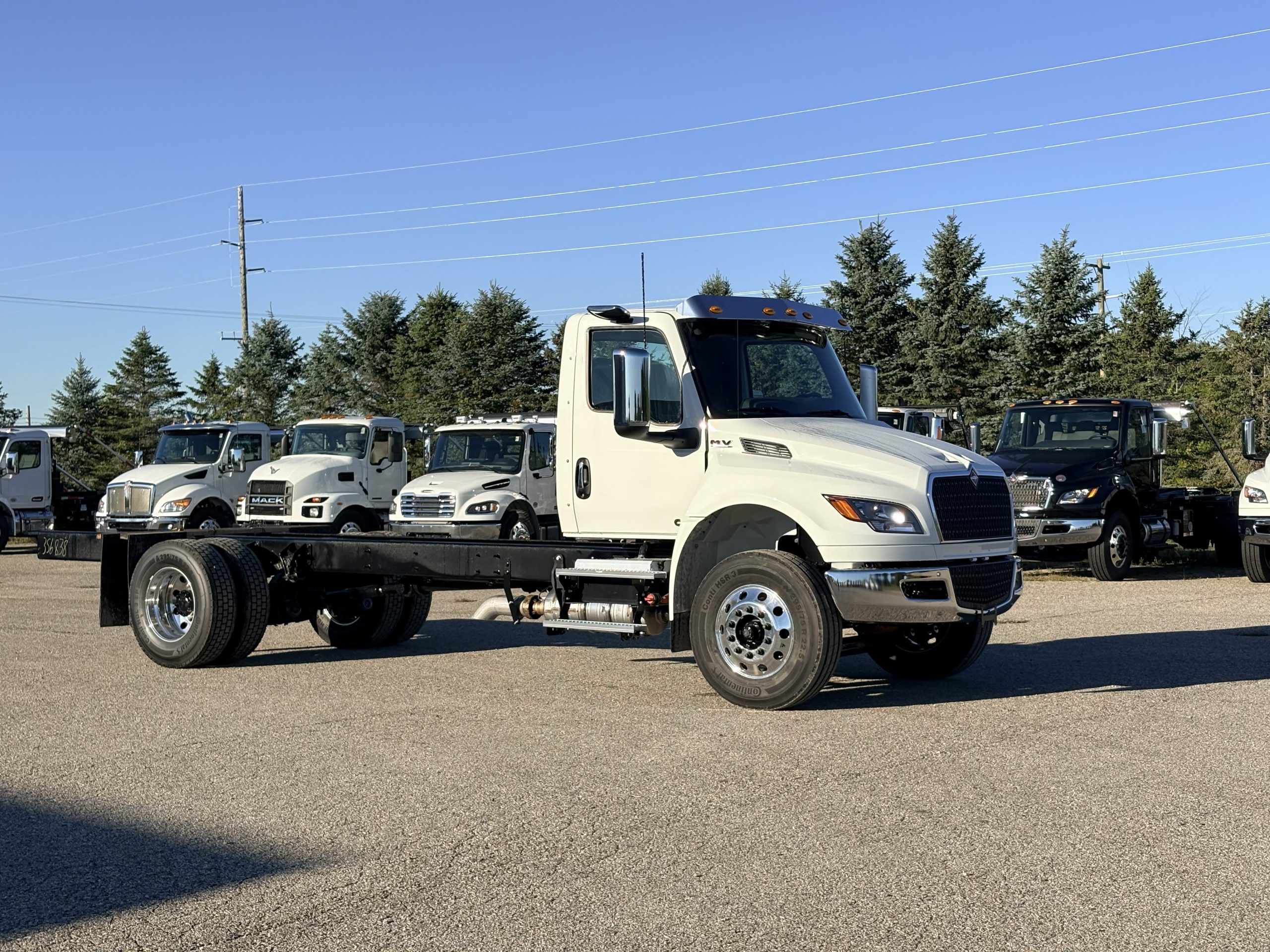 New 2027 International Mv Hooklift Truck NEW 2027 International MV Hooklift Truck - image 3 of 6