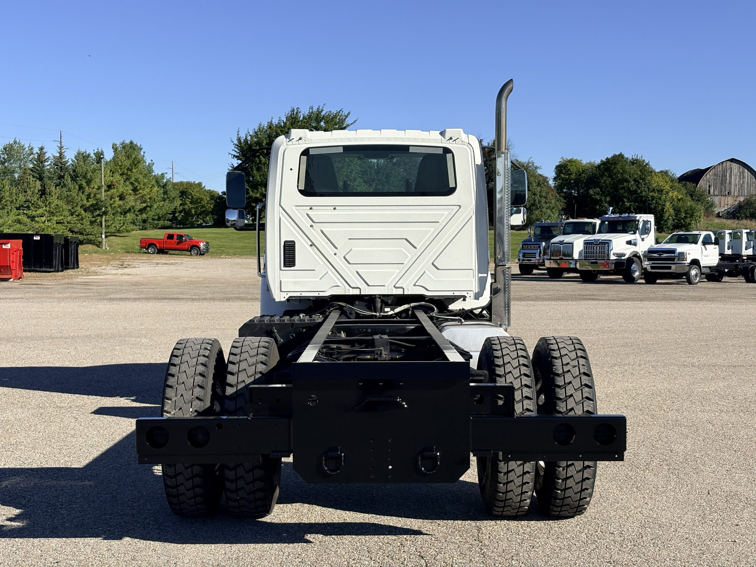 Used 2019 International Mv Hooklift Truck Used 2019 International MV Hooklift Truck - image 6 of 6