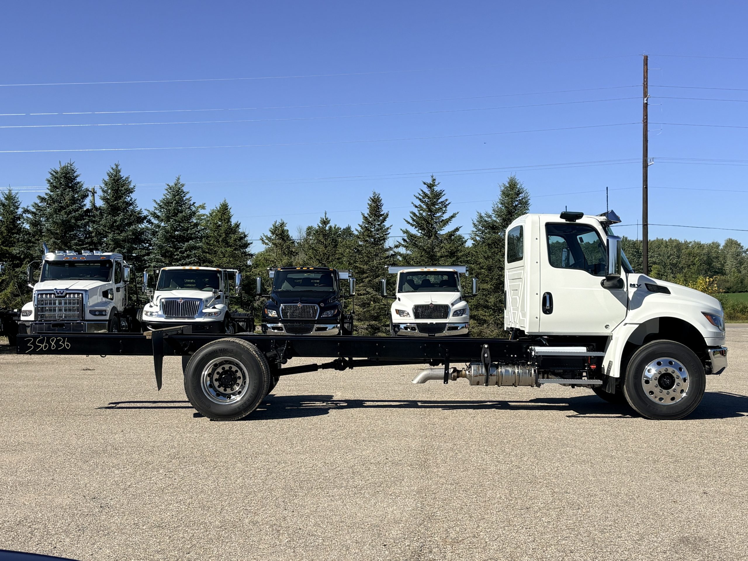 New 2027 International Mv Hooklift Truck NEW 2027 International MV Hooklift Truck - image 4 of 6