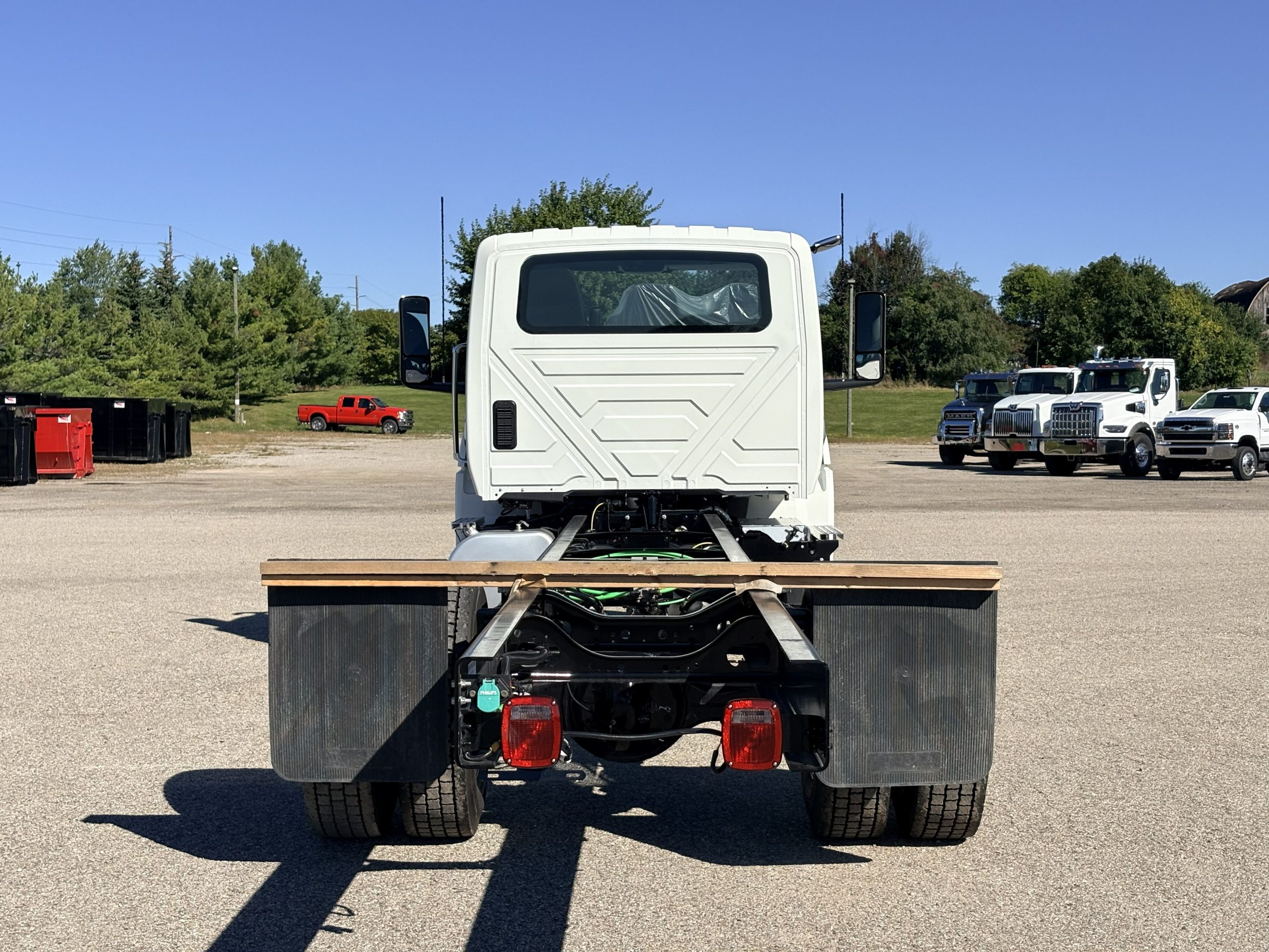 New 2027 International Mv Hooklift Truck NEW 2027 International MV Hooklift Truck - image 6 of 6