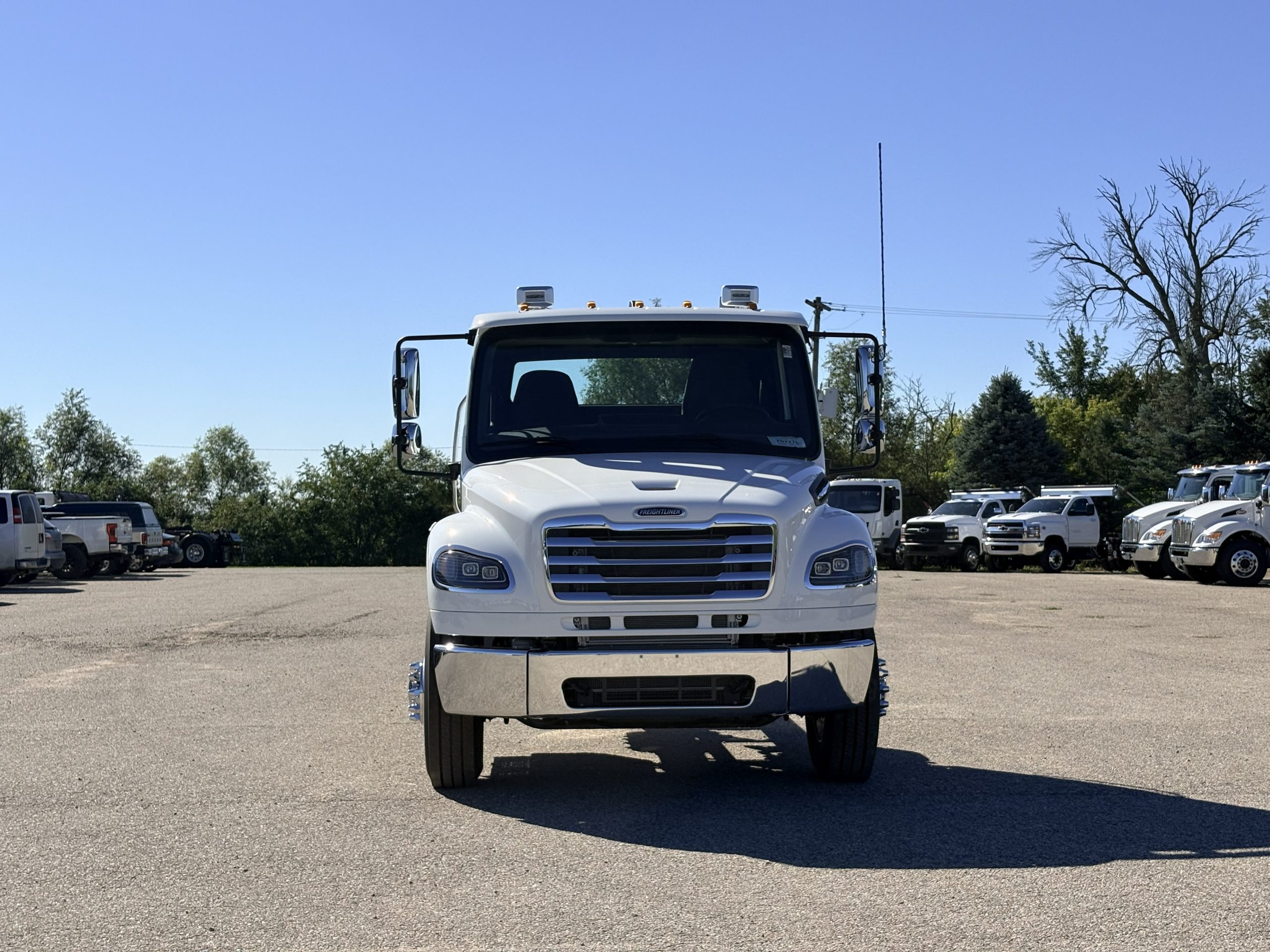 New 2027 Freightliner M2 Hooklift Truck NEW 2027 Freightliner M2 Hooklift Truck - image 2 of 6