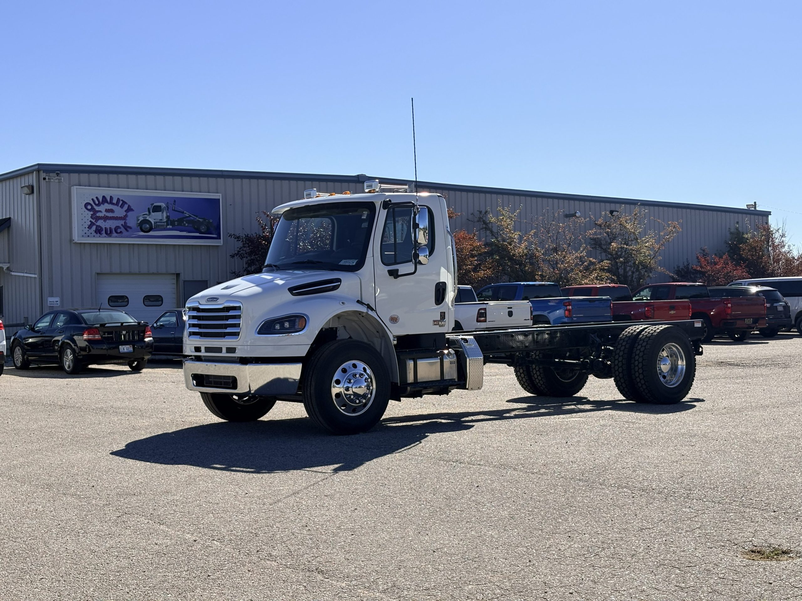 New 2027 Freightliner M2 Hooklift Truck NEW 2027 Freightliner M2 Hooklift Truck - image 3 of 6