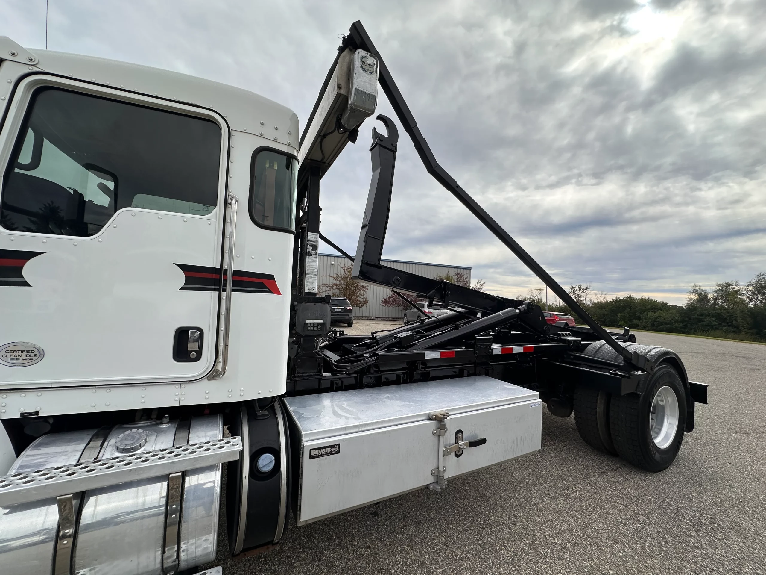 Used 2018 Kenworth T370 Hooklift Truck USED 2018 Kenworth T370 Hooklift Truck - image 6 of 6