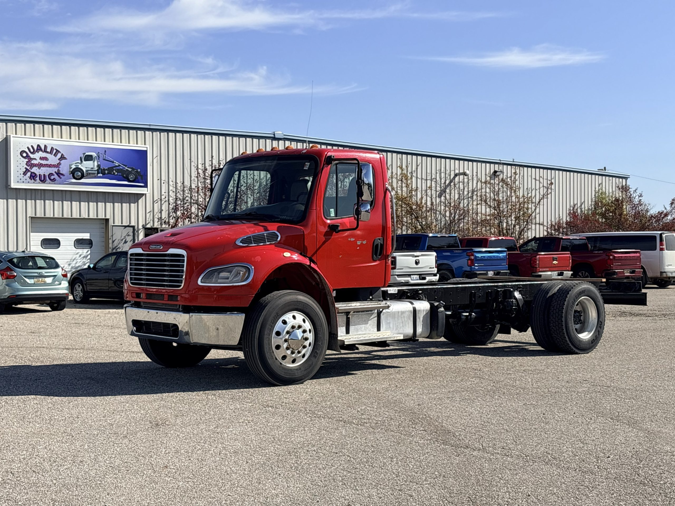Used 2015 Freightliner M2 Hooklift Truck USED 2015 Freightliner M2 Hooklift Truck - image 3 of 6